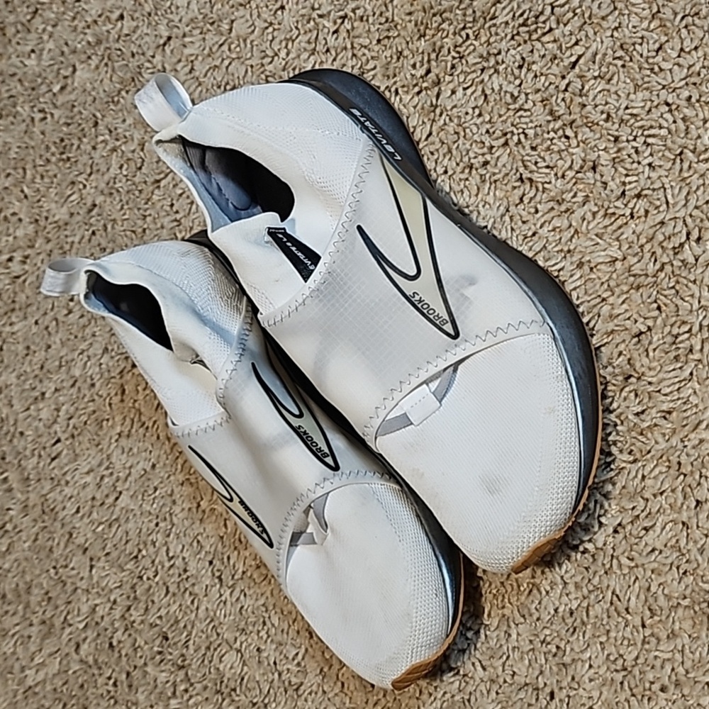 Brooks Levitate 4 Fe Sneakrs‎